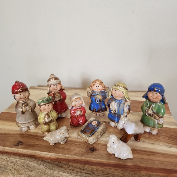 11 PCS Classic Nativity Scene Set Christmas Decor - Picture 2 of 14